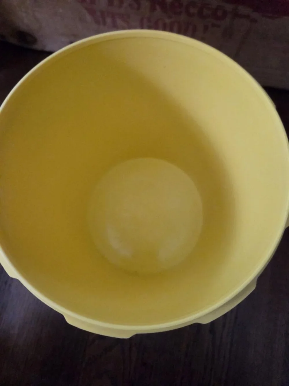 Vintage Tupperware Yellow 8.5